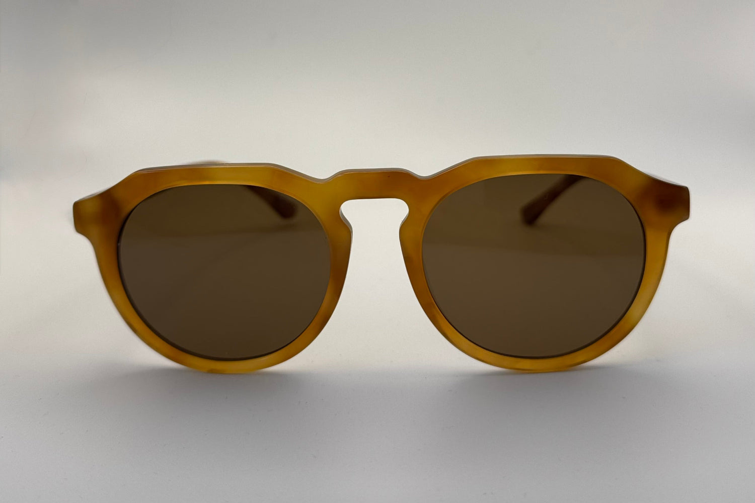 Freshie (Crab) Polarised Sunglasses – eco-friendly eyewear with CR39 polarised lenses and bio-acetate frames by Ozeano